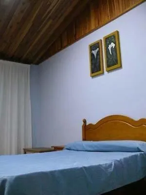 Albergue Camarena De La Sierra Гостевой дом 3*